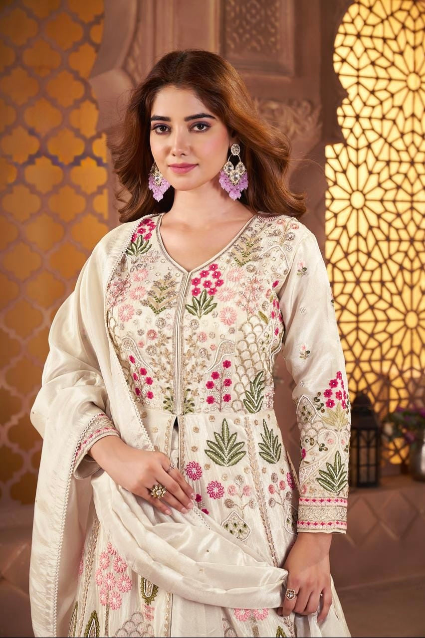 The Zoya Heritage Lehenga Set “Where timeless elegance meets handcrafted luxury.” dn001