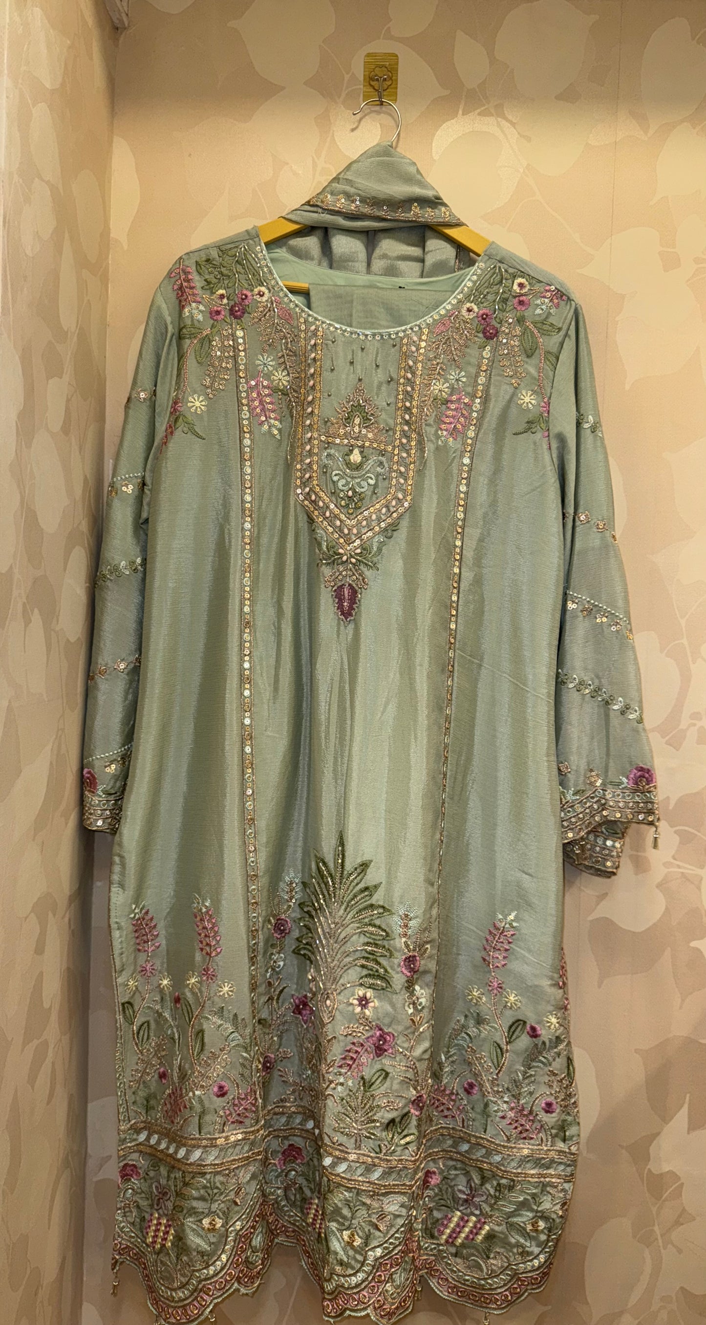 Gul – Pure Chinnon Embroidered Kurta Set (Onion Pink & Pista Green)