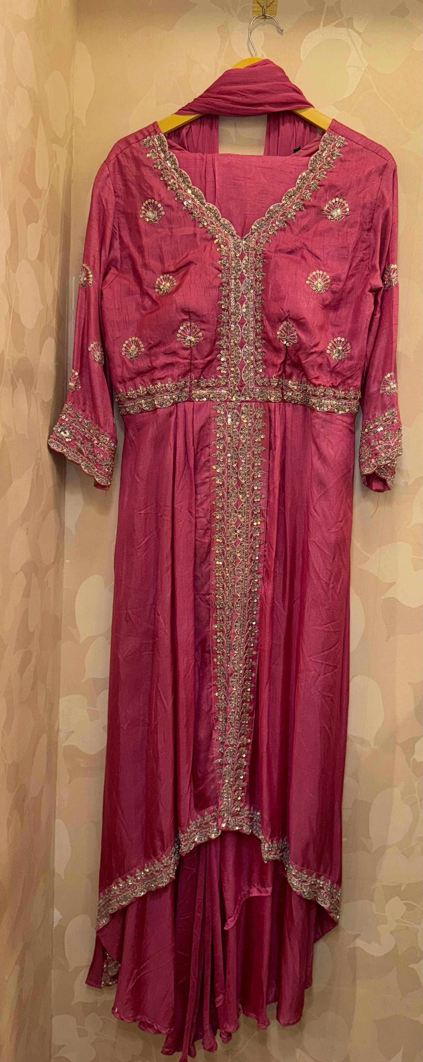 Noor Zardosi Pink Indo-Western Set – Layered Front-Short, Back-Long Top with Handcrafted Detailing