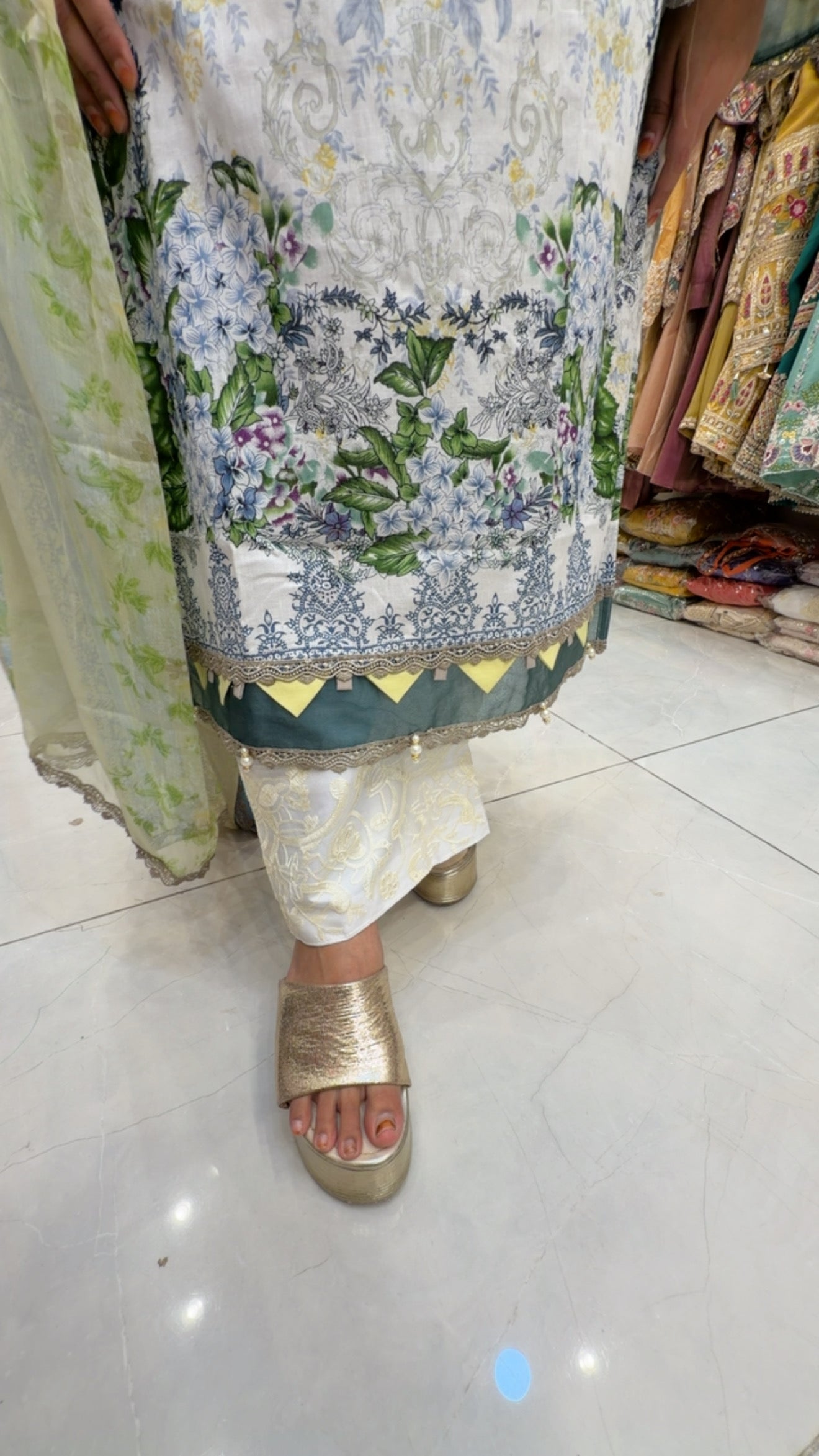 Printed lawn Kurta set with Blue patchwork(CHIFFON DUPATTA) | Elegant Ethnic Wear 2025